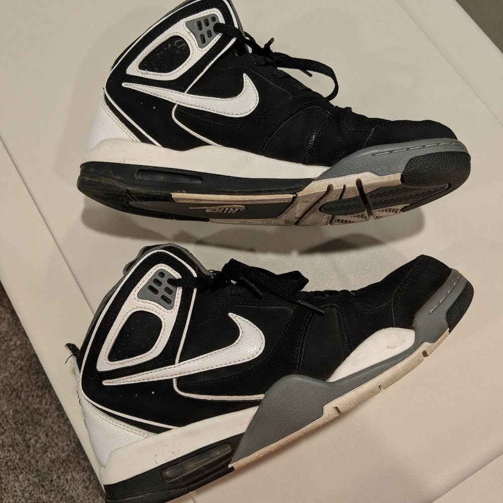 Nike Flight Falcons size 10.5